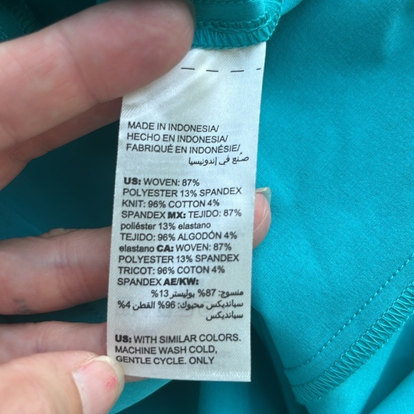 BNWOT Chico’s Zenergy turquoise, full zip lightweight jacket - Picture 12 of 16